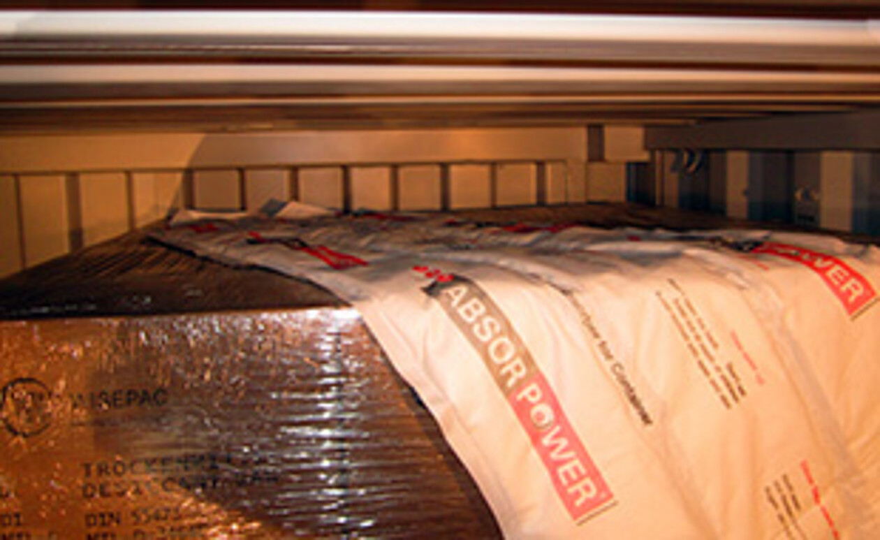 ABSORPOWER Matte im Container montiert